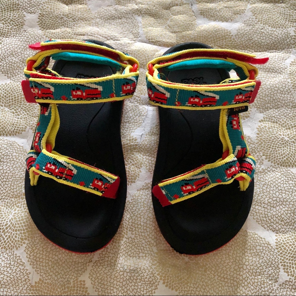 Tev Firetruck sandals, toddler 7